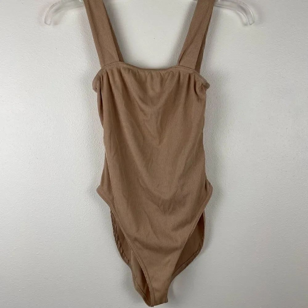 NWOT Boohoo Bodysuit Size 6
